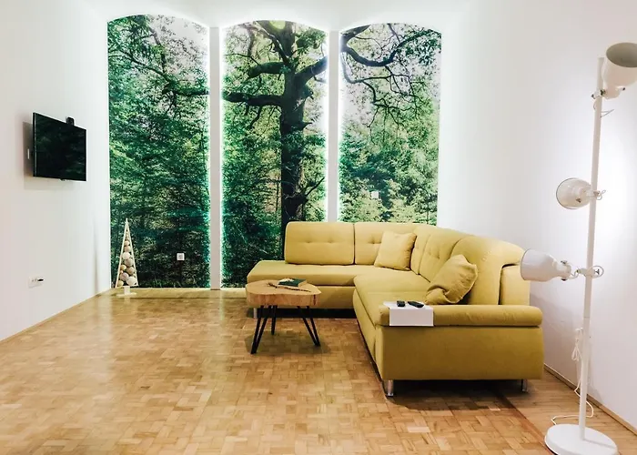 Center Ii - Kersnikova Appartement